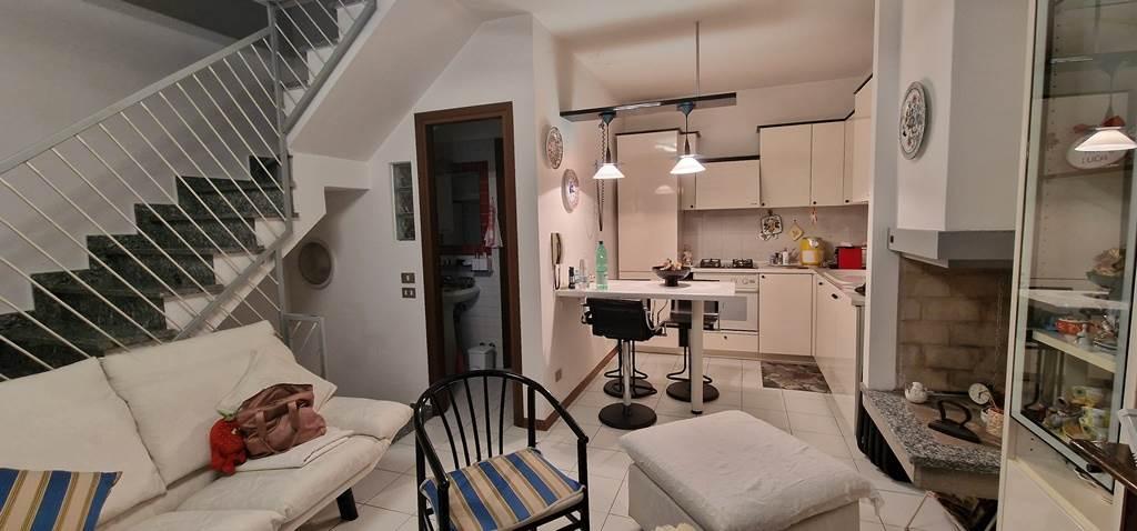 casa indipendente in vendita a Forlì in zona Carpinello