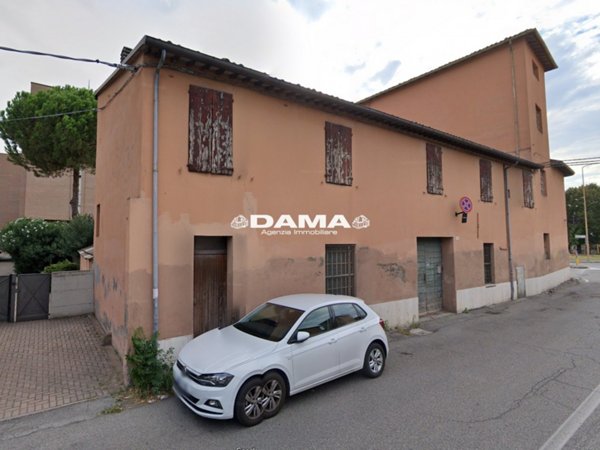 locale commerciale in vendita a Forlì in zona Centro Storico