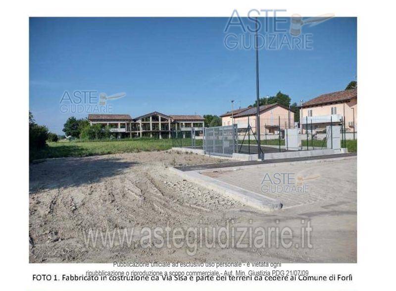 terreno edificabile in vendita a Forlì in zona Carpinello