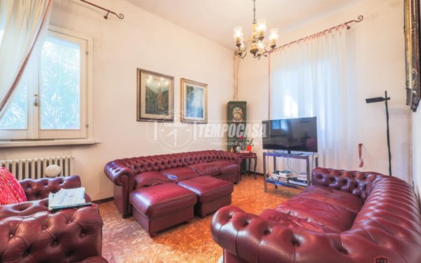 casa indipendente in vendita a Forlì in zona Quattro