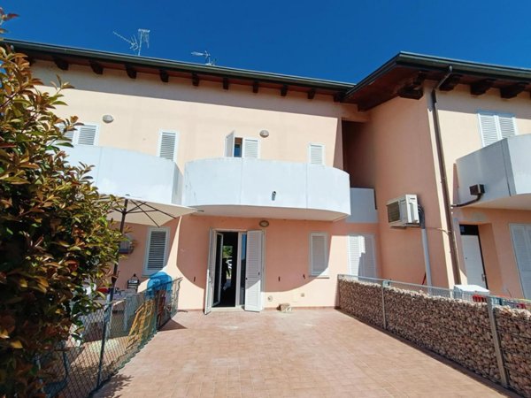 casa indipendente in vendita a Forlì