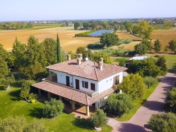 casa indipendente in vendita a Forlì in zona Villagrappa