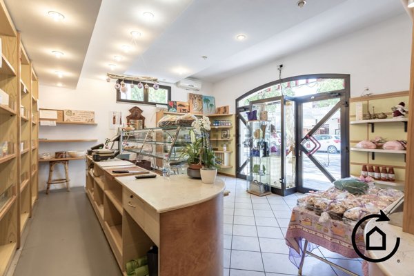 negozio in vendita a Forlì in zona Bussecchio