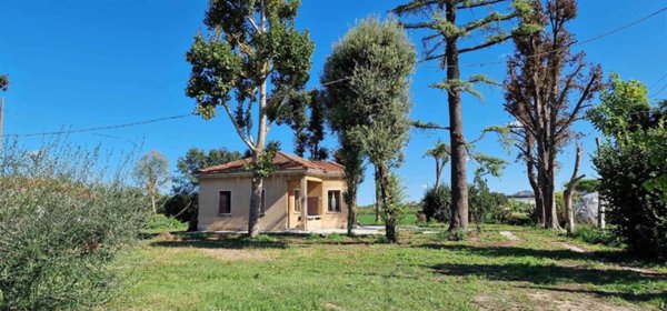 casa indipendente in vendita a Forlì in zona Carpena