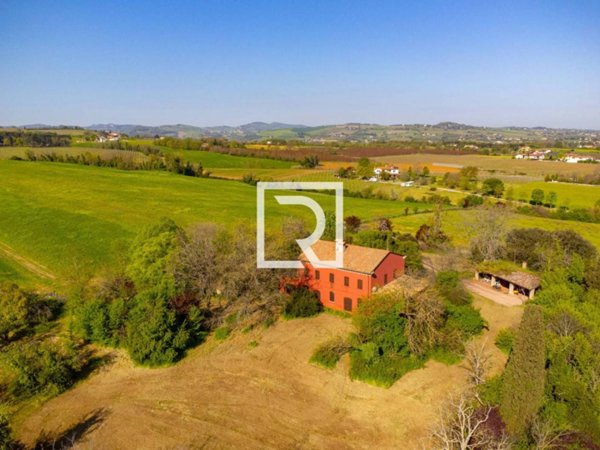 casa indipendente in vendita a Forlì in zona Vecchiazzano