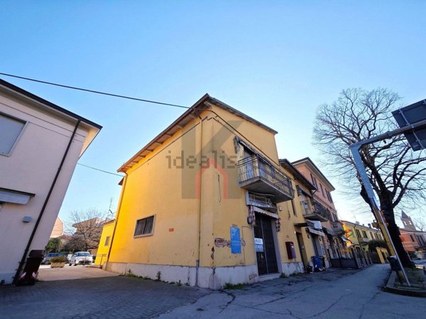 casa semindipendente in vendita a Forlì in zona San Martino in Strada