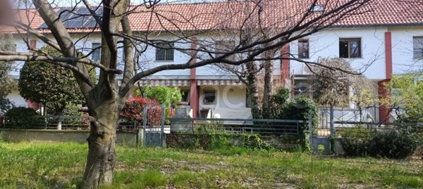 casa indipendente in vendita a Forlì in zona Cà Ossi