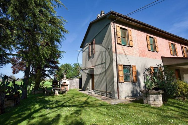 appartamento in vendita a Forlì in zona Carpena