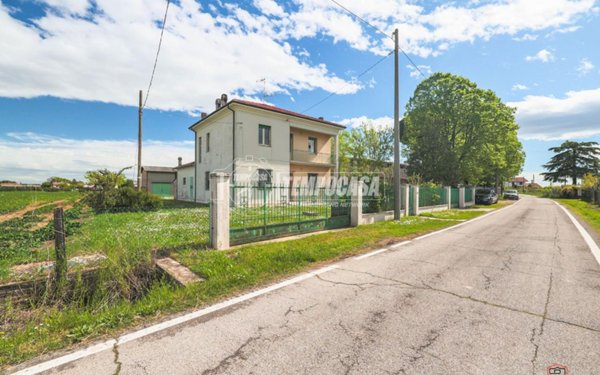 appartamento in vendita a Forlì in zona Carpinello