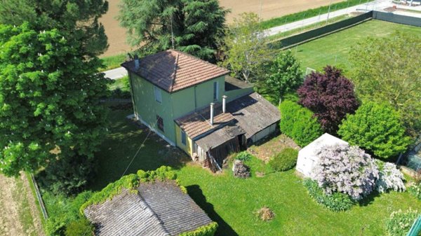 casa indipendente in vendita a Forlì in zona Pievequinta