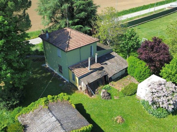 casa indipendente in vendita a Forlì in zona Pievequinta