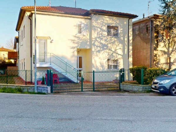 casa indipendente in vendita a Forlì in zona Villanova