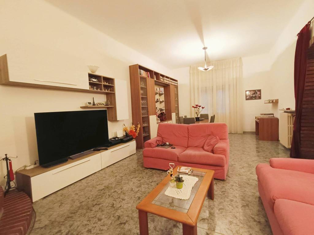 casa indipendente in vendita a Forlì in zona Villanova