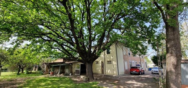 casa indipendente in vendita a Forlì in zona San Giorgio