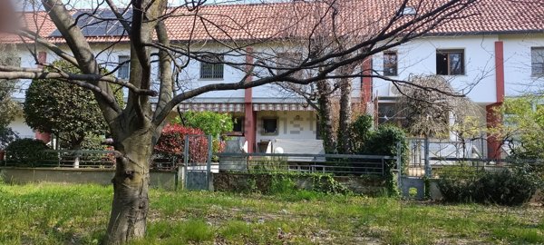 casa indipendente in vendita a Forlì in zona Cà Ossi
