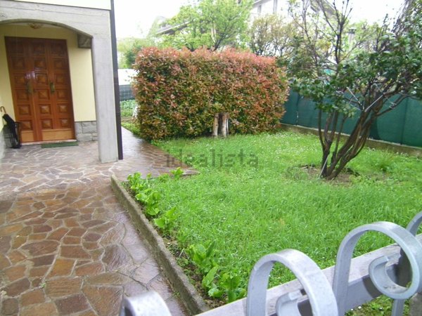 casa indipendente in vendita a Forlì in zona Ronco