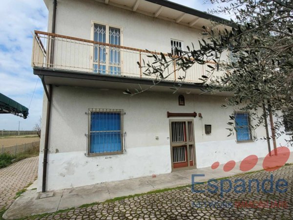 casa semindipendente in vendita a Forlì in zona Villafranca di Forlì