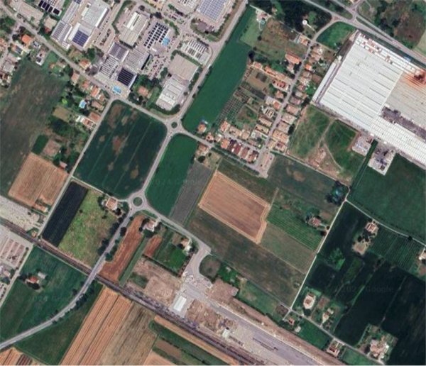 terreno edificabile in vendita a Forlì in zona Industriale Selva