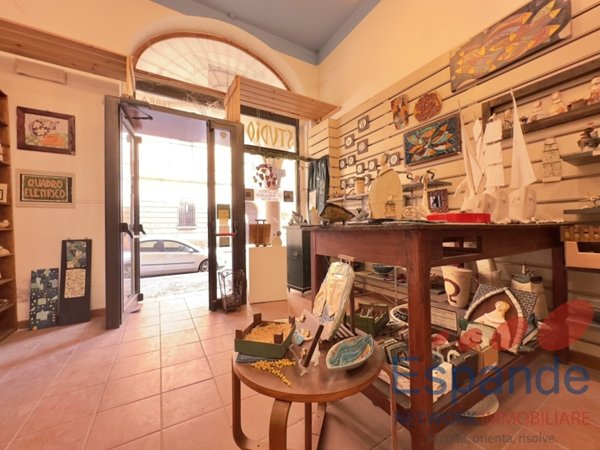 locale commerciale in vendita a Forlì in zona Centro Storico