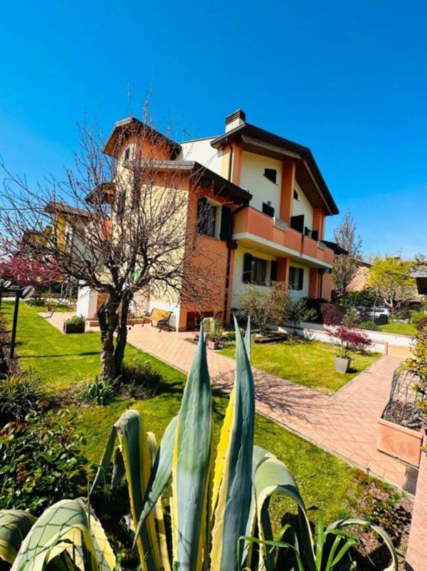 casa indipendente in vendita a Forlì in zona Selva