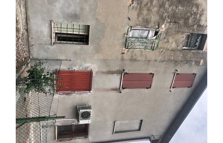 casa indipendente in vendita a Forlì