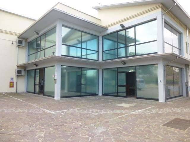 ufficio in vendita a Forlì in zona Coriano