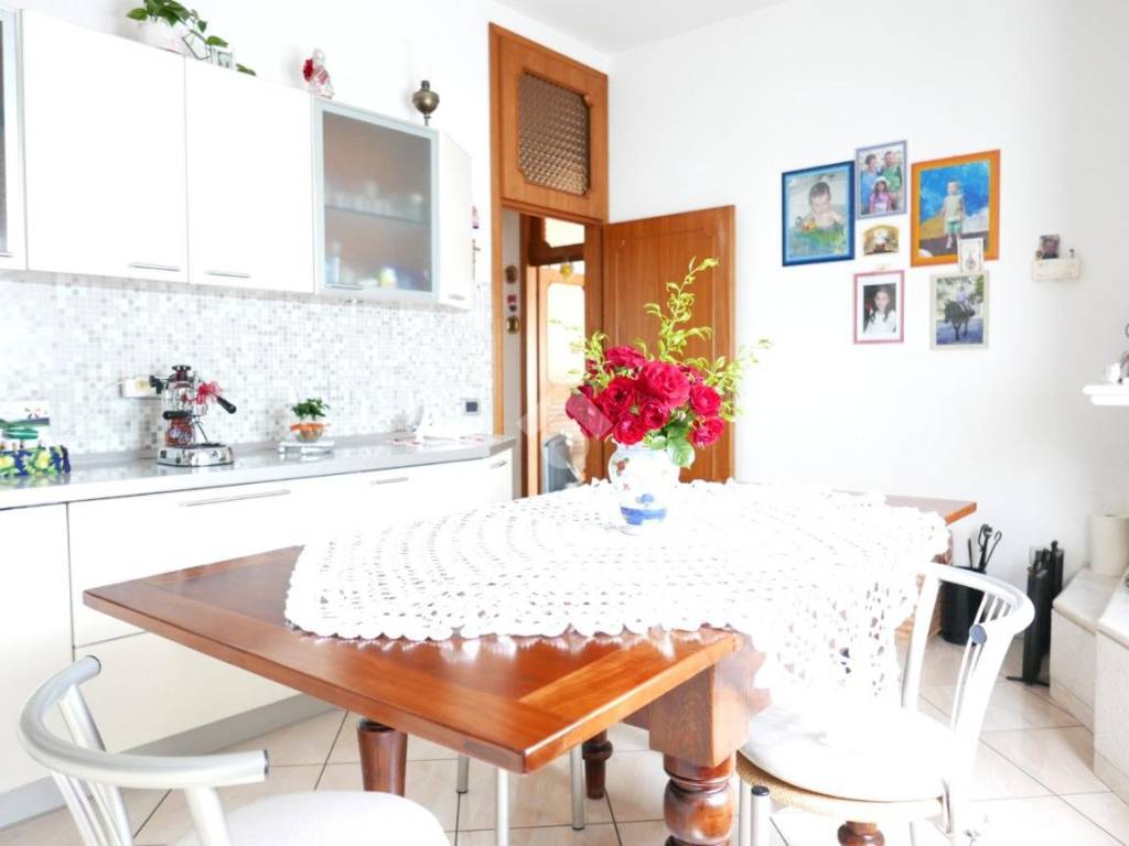 casa indipendente in vendita a Forlì in zona Coriano