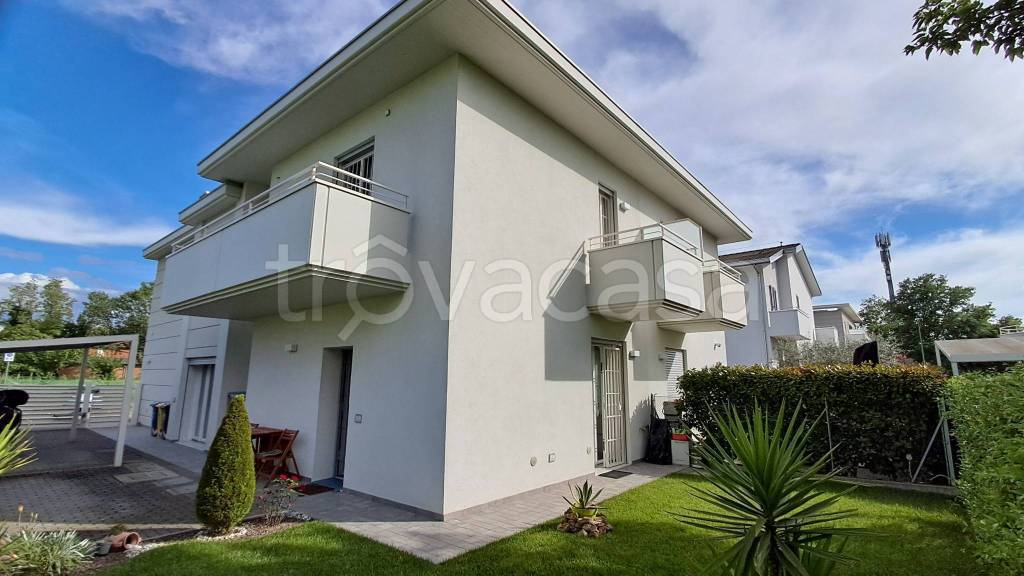casa indipendente in vendita a Forlì in zona San Benedetto