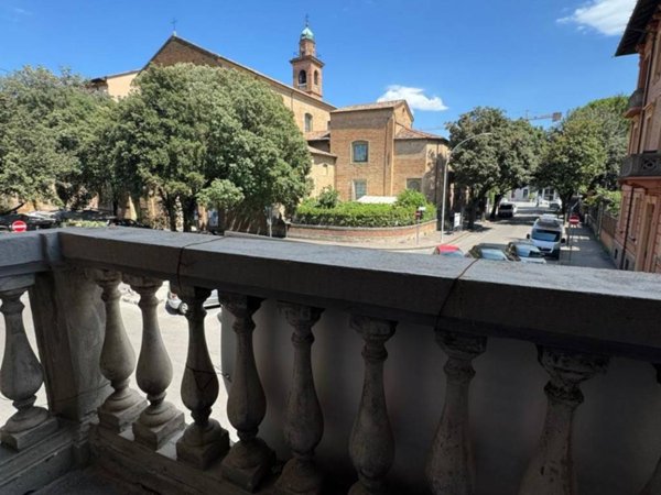 casa indipendente in vendita a Forlì in zona Centro Storico