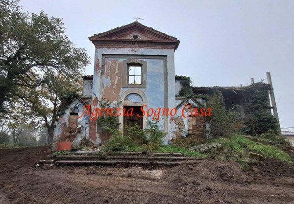 casa indipendente in vendita a Forlì in zona Petrignone