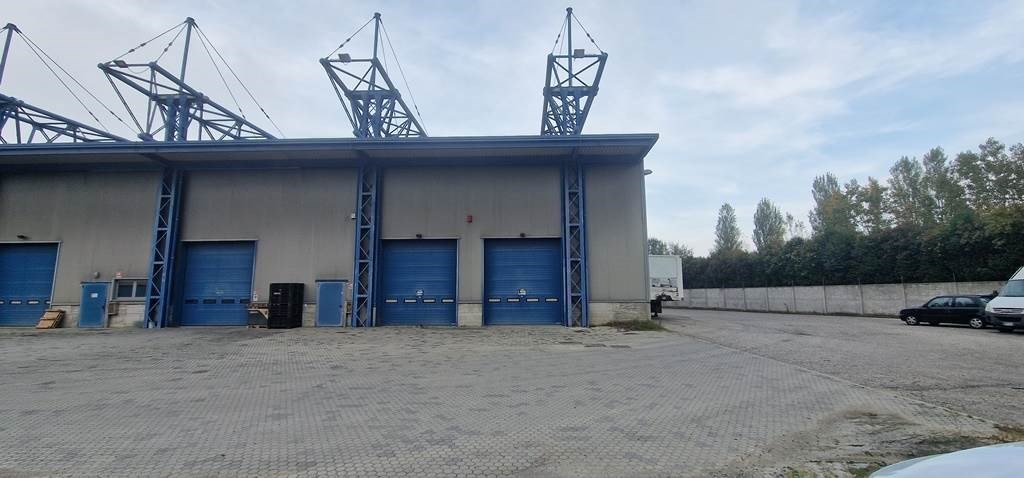 locale commerciale in vendita a Forlì in zona Pieve Acquedotto