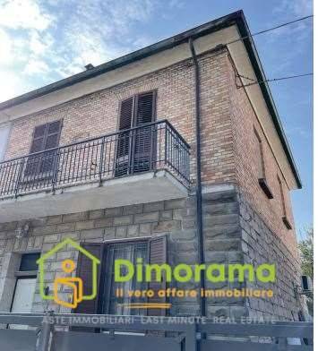 casa indipendente in vendita a Forlì