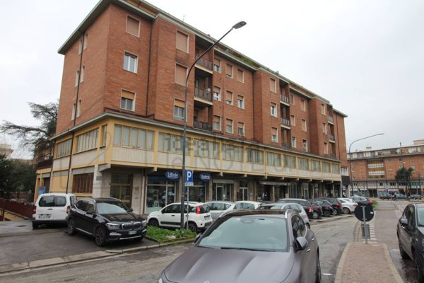 ufficio in vendita a Forlì in zona Centro Storico