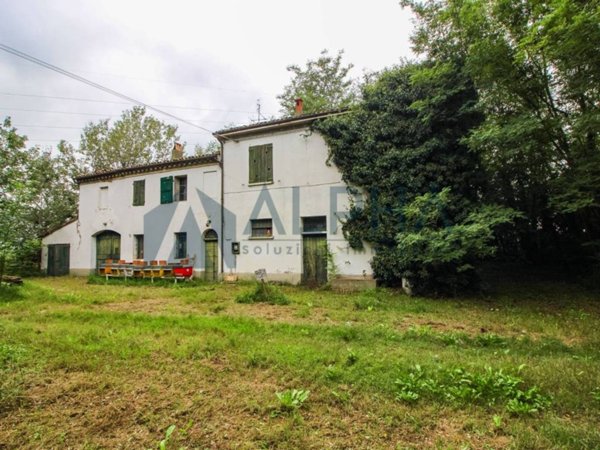 casa indipendente in vendita a Forlì in zona Pieve Acquedotto