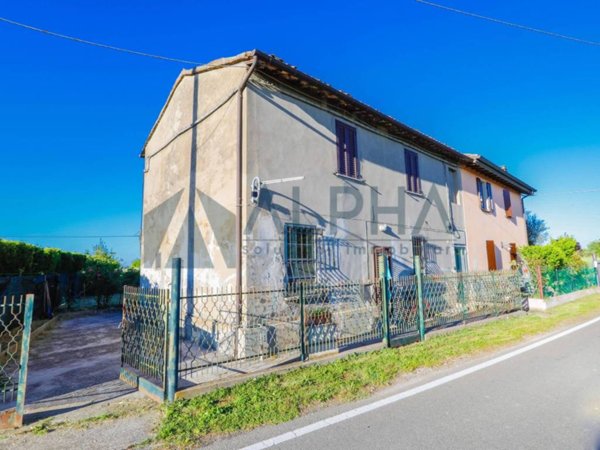 casa indipendente in vendita a Forlì in zona Carpinello