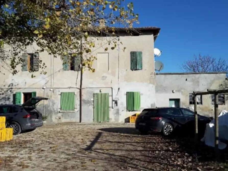 casa indipendente in vendita a Forlì in zona Quattro