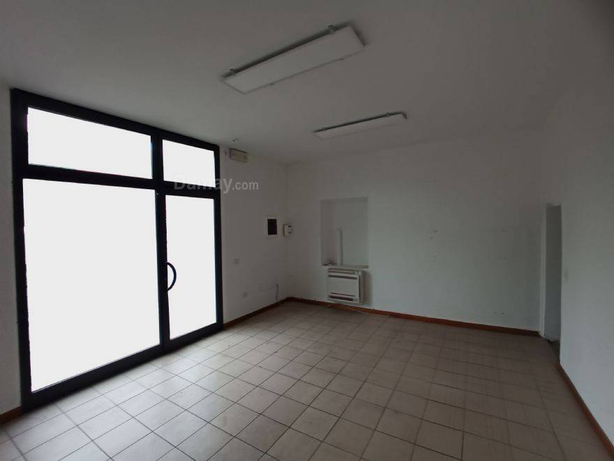 ufficio in vendita a Forlì in zona San Benedetto