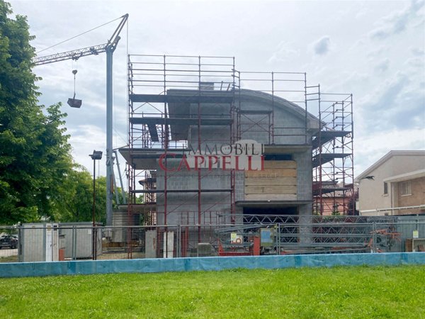 casa indipendente in vendita a Forlì in zona Centro Storico