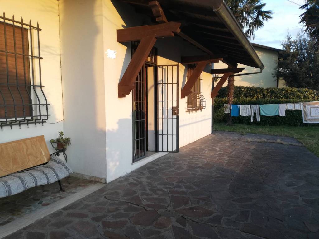 casa indipendente in vendita a Forlì in zona Villanova