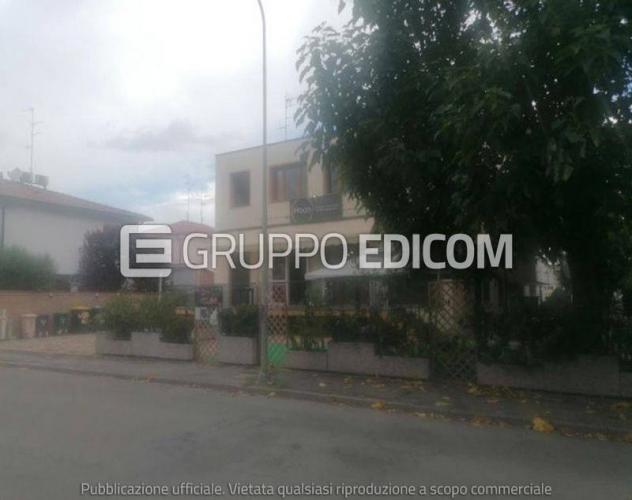 negozio in vendita a Forlì in zona Cà Ossi