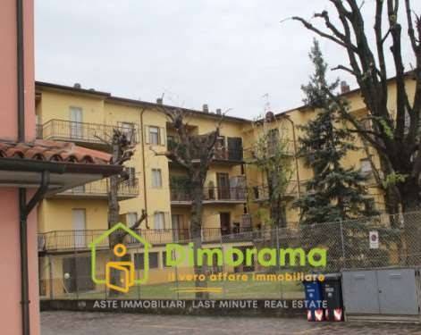 appartamento in vendita a Forlì in zona Cava