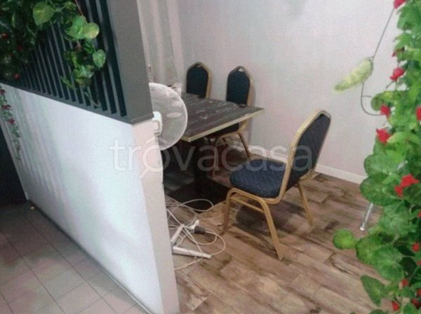 negozio in vendita a Forlì in zona Cà Ossi