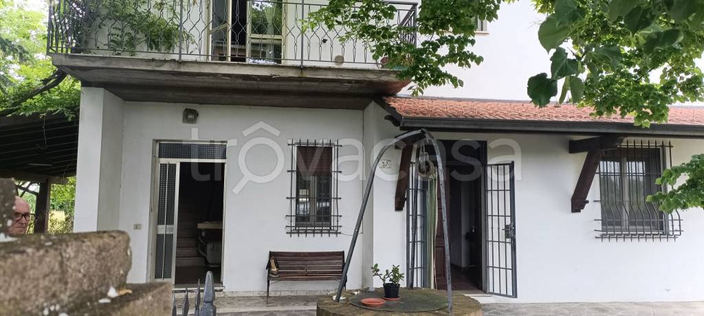 casa indipendente in vendita a Forlì in zona Villanova