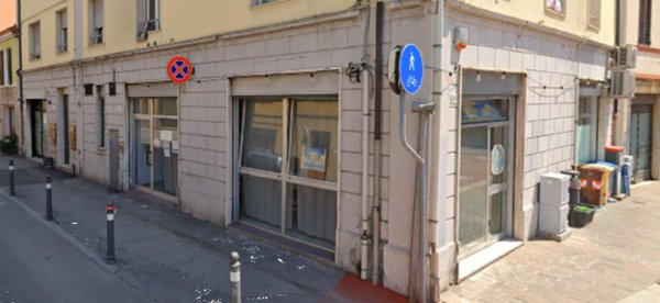 negozio in vendita a Forlì