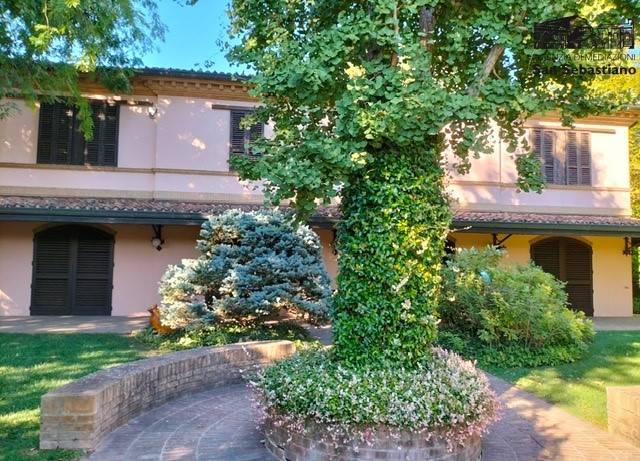 villa in vendita a Forlì in zona Centro Storico