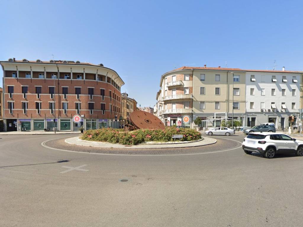 negozio in vendita a Forlì