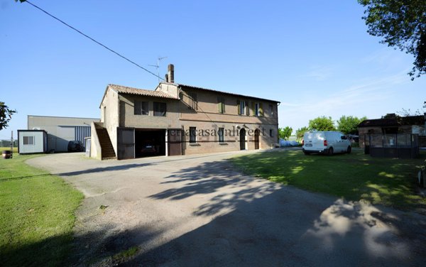 casa indipendente in vendita a Forlì in zona Carpinello