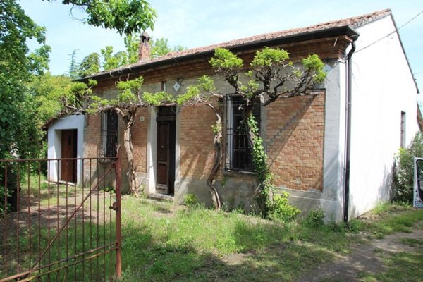 casa indipendente in vendita a Forlì in zona Ronco