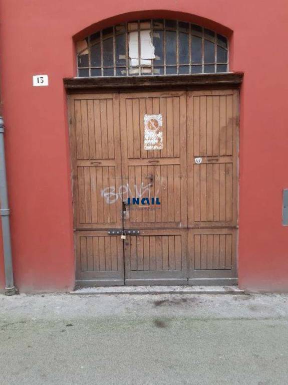 locale commerciale in vendita a Forlì in zona Centro Storico