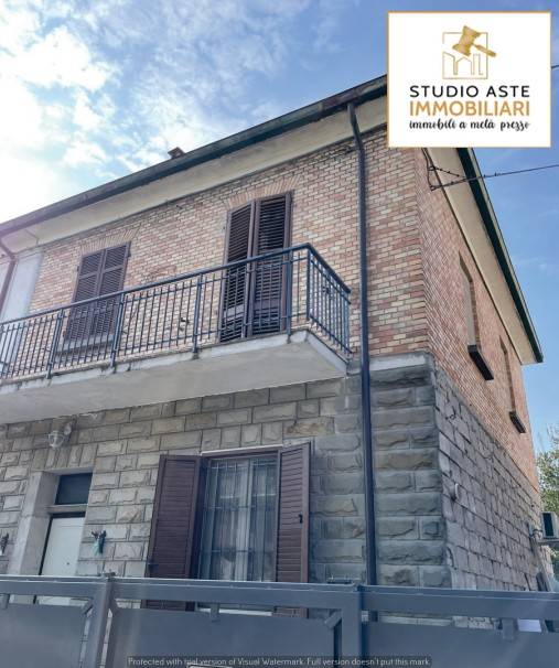 casa indipendente in vendita a Forlì